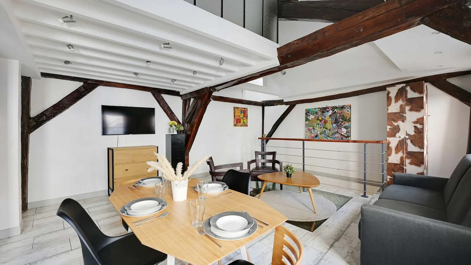 Authentic Apartment - 1Br 6P - Centre De París 0*,  Francia